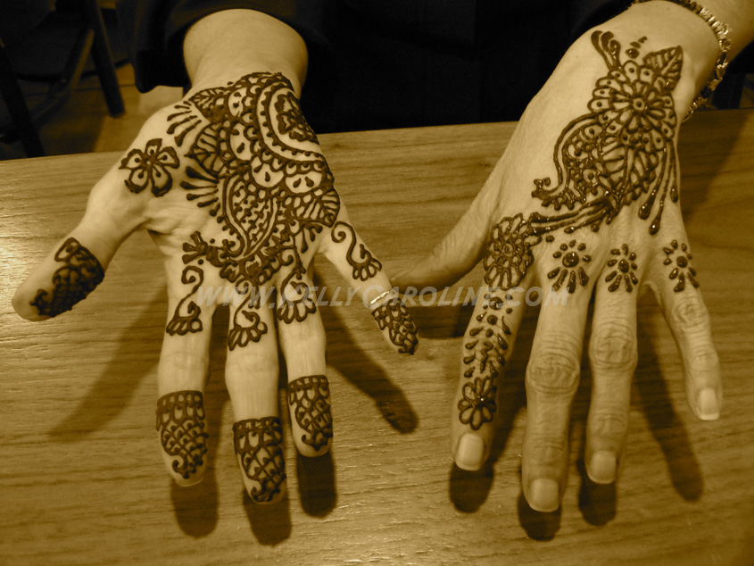 henna hands palms
